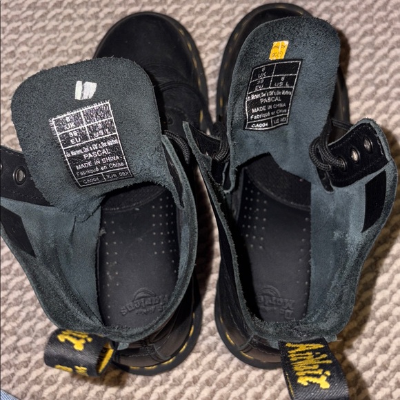 Black doc martens - Picture 6 of 6